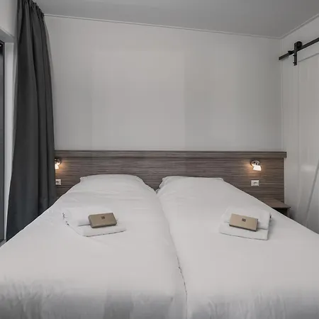 Semesterbostad Luxurious With Two Bathrooms, Markermeer *