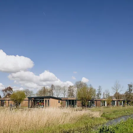 Luxurious With Two Bathrooms, Markermeer Wijdenes